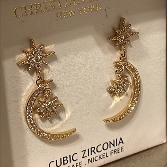 Moon and Star Earrings - Picture 2 of 2